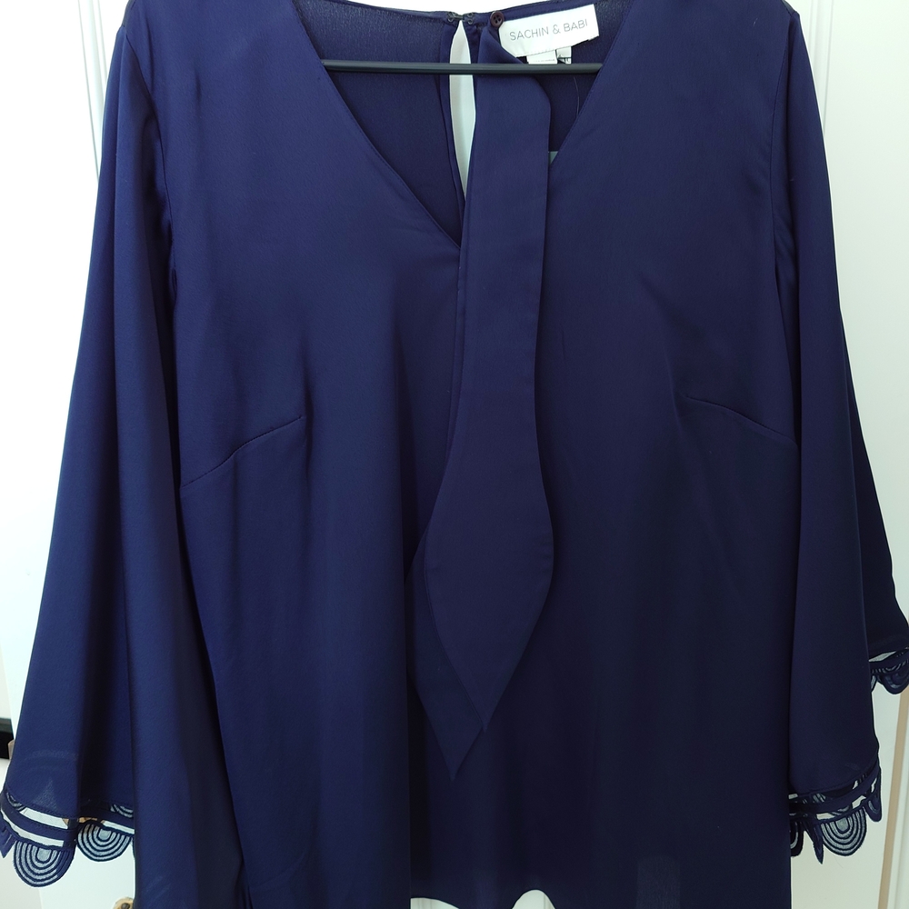 Sachin & Babi Navy Blouse With Optional Necktie, Size XXL